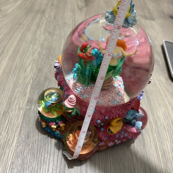 Disney The Little Mermaid Ariel “Under The Sea”Musical Snow Globe. Music Works - Picture 16 of 16
